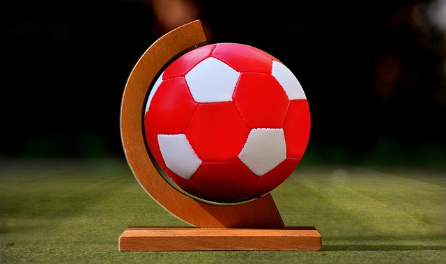 防守效率居 防守效率居